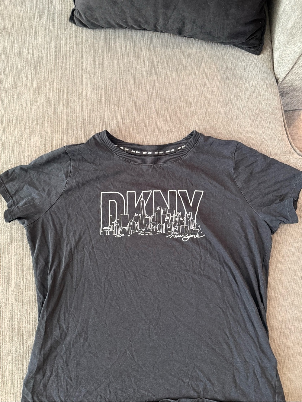 DKNY Black Tee with White Skyline Graphic - Picture 1 of 1
